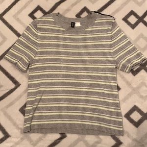🟡NWOT H&M top size large